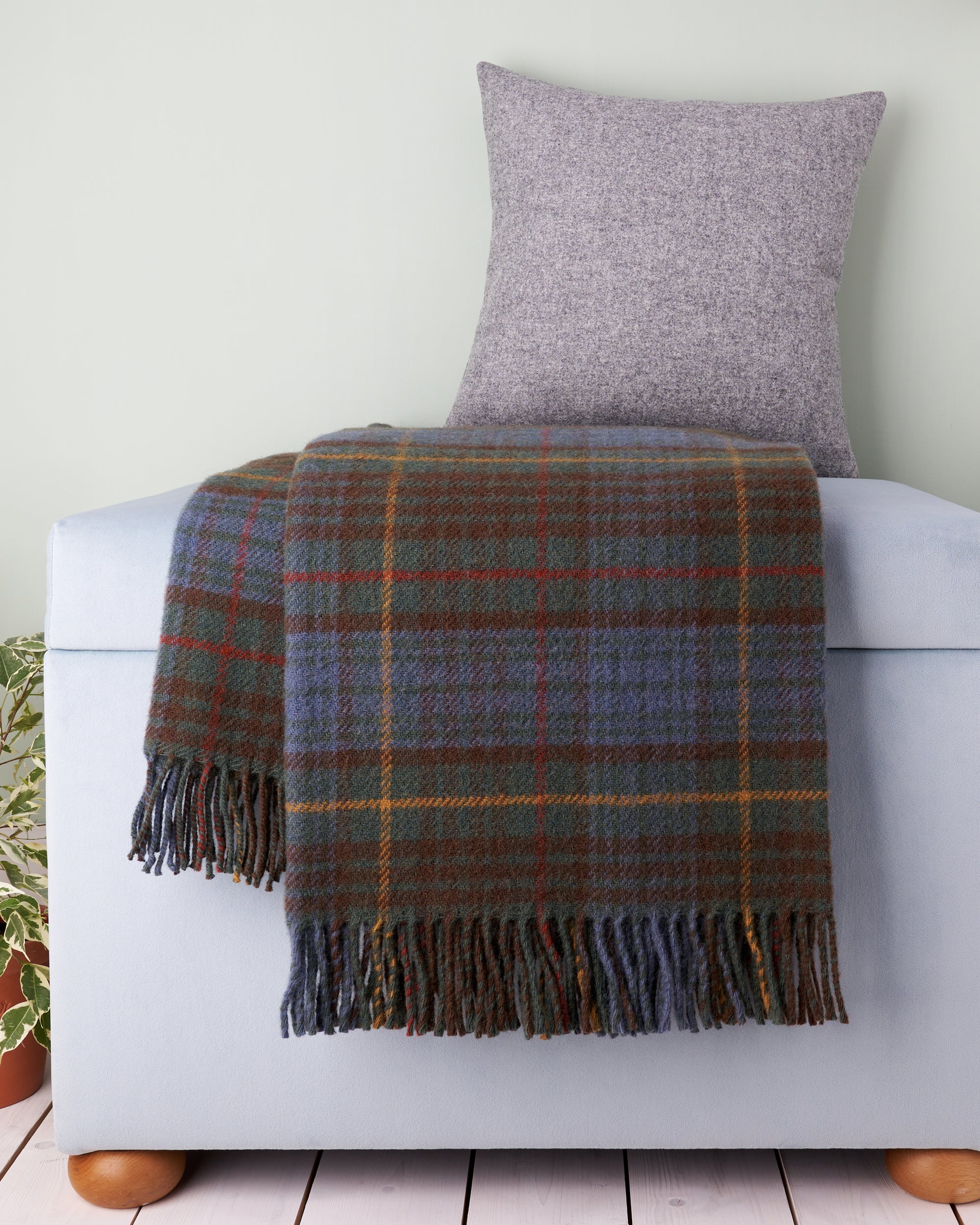 Tweedmill Antique Hunting Stewart Tartan Wool Blanket Throw
