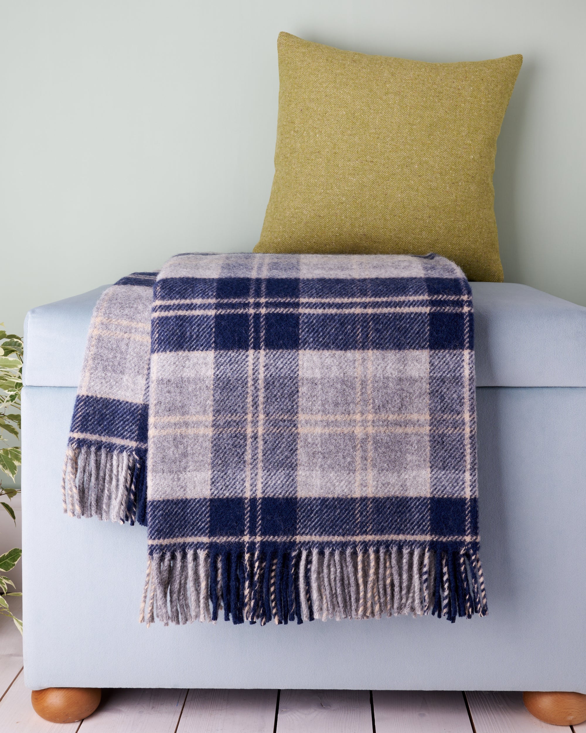 Tweedmill Navy Bannockbane Tartan Wool Blanket Throw